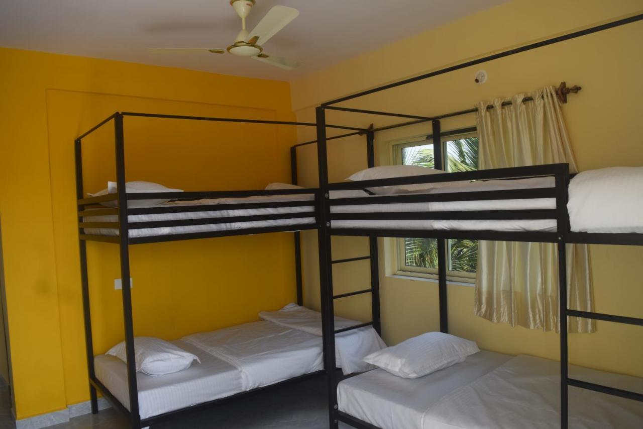 Spirithouse Hostel 阿姆波尔 外观 照片