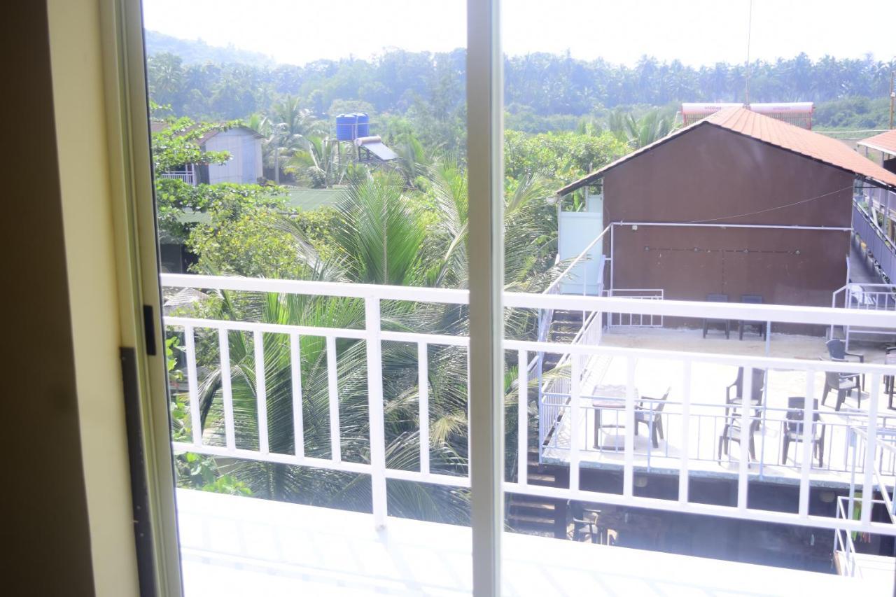 Spirithouse Hostel 阿姆波尔 外观 照片