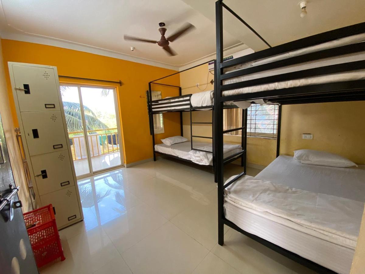 Spirithouse Hostel 阿姆波尔 客房 照片